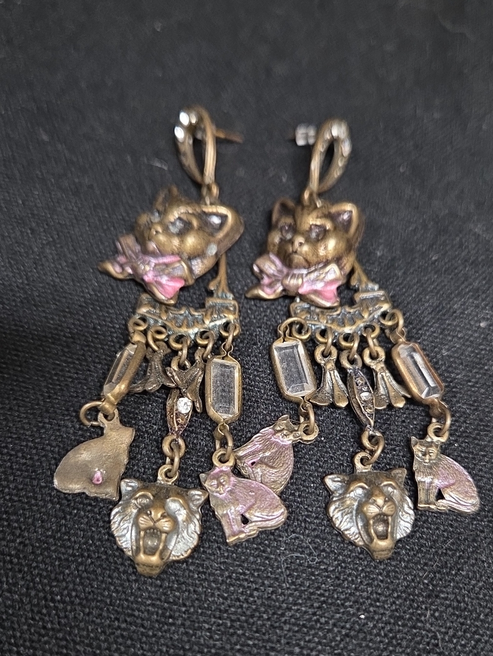 Vintage-Inspired Gold Tone Cat Charm Drop Earrings with Pink Accents